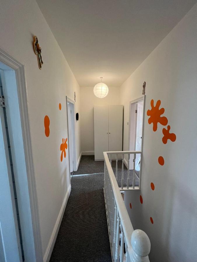 Nickelodeon House Great For Kids Villa แบล็คพูล ภายนอก รูปภาพ
